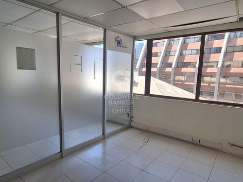 Oficina Con Excelente Iluminación Y Distribución