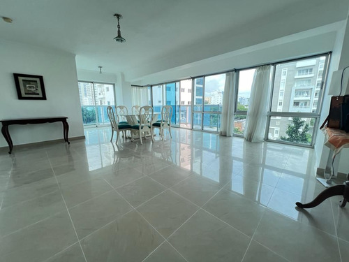 Apartamento En La Esperilla Piso 7 Con 369 Metros, Vista Al 