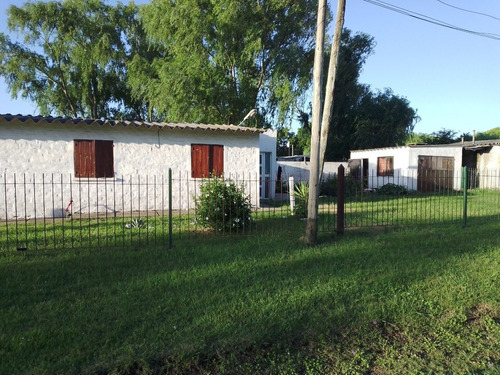 Se Vende Casa De Tres Dormitorios, Santa Rosa, Canelones.
