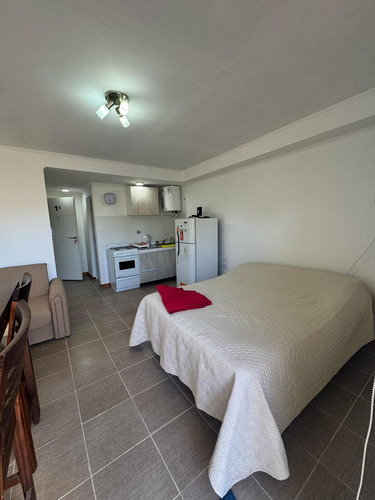 Oportunidad De Inversion. Se Vende Departamento En Calle Laprida