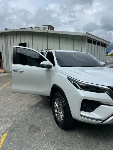 Toyota Fortuner 2.4 Diésel Srv 4X2