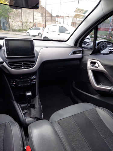 Peugeot 208 1.6 Feline Tiptronic
