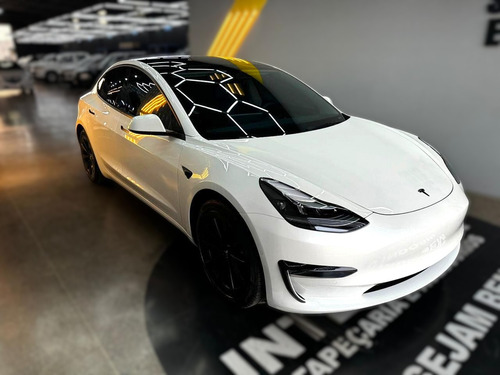 Tesla Model 3 LONG RANGE PERFORMANCE