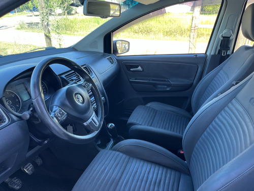Volkswagen Suran Cross 1.6 Highline 101cv