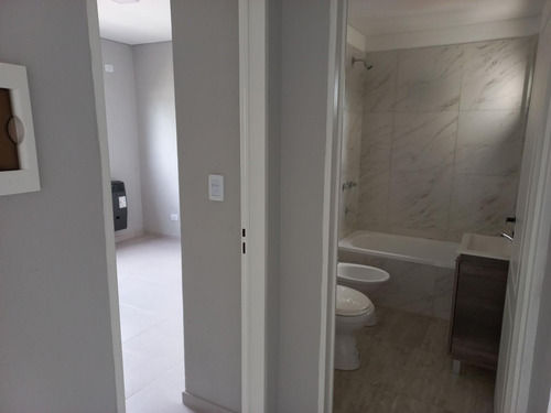 Departamento En Alquiler 2amb Con Balcón