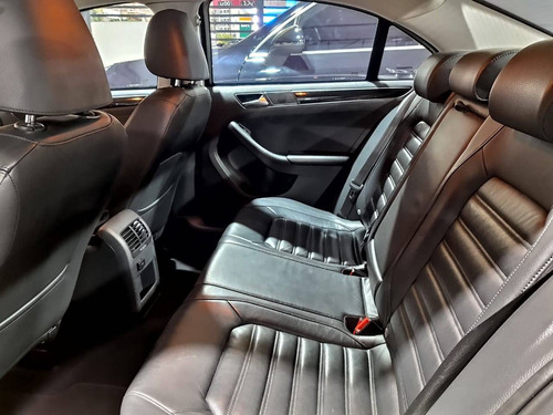 Volkswagen Jetta 2.0 Tsi Highline 211cv Gasolina 4p