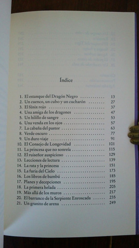 Imagen 3 de 4 de El Jardín Del Dragón Púrpura - Carole Wilkinson