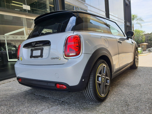 Imagen 3 de 13 de Mini Cooper Se 3 Door Iconic Automático 2022