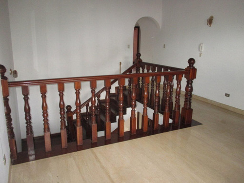 Imagen 7 de 12 de Casa En Venta Lv/ir 20-9499 Colinas Santa Monica 04142596658
