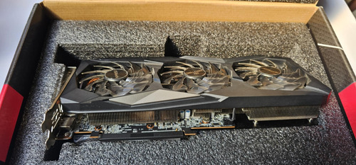 Placa De Vídeo Amd Asrock Rx 6600 Xt Triple Fan 3 Fan 8gb (Usado)