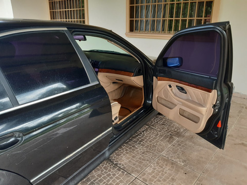 Imagen 2 de 11 de Bmw 528 Limusina