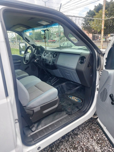 Imagen 7 de 13 de Ford F-350 2016
