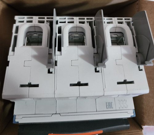Interruptor Automatico 3p 32a 25ka Curva C Tripolar 409784