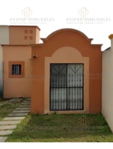 Casa En Venta En Jalisco, Cto Toronjil, Hacienda Los Fresnos. (reb)