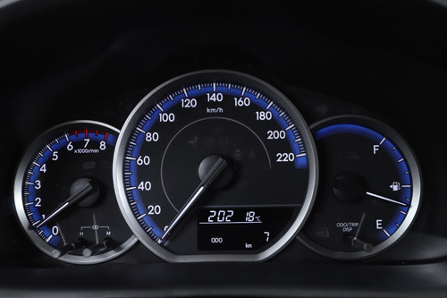 Imagen 15 de 20 de Toyota Yaris 1.5 Xls Mt 4p Sedán 2022 0km