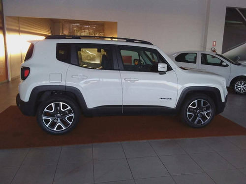 Imagem 4 de 7 de Jeep Renegade 1.8 16v Flex Longitude 4p Automático