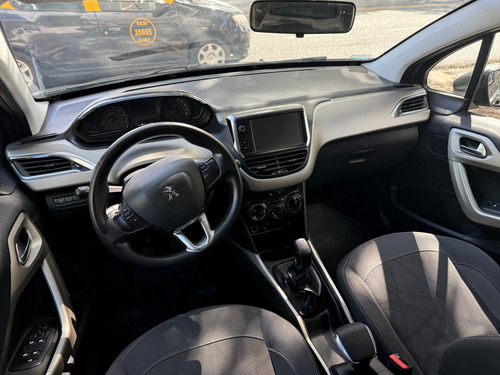 Peugeot 2008 1.6 Allure