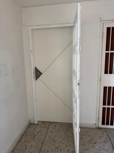 Habitación En Alquiler. Los Dos Caminos.