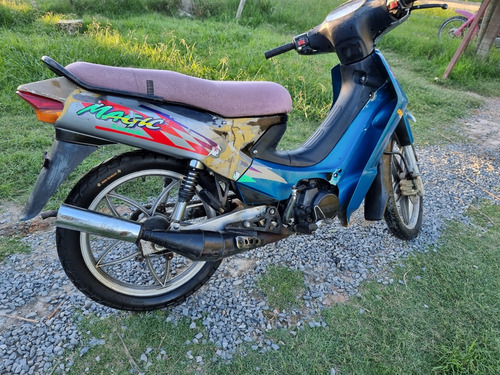 Imagen 4 de 15 de Kawasaki Magic Ah 110