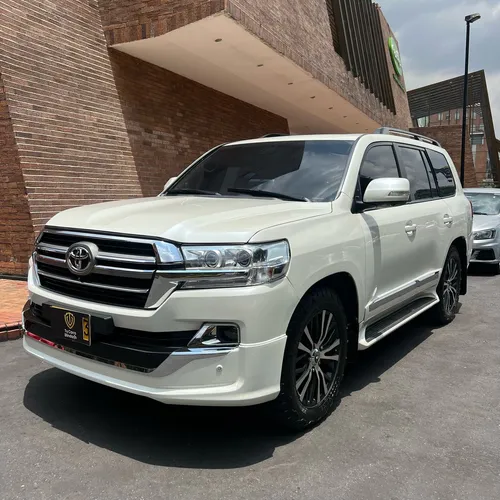Toyota Land Cruiser 4.5 Imperial Lc200 Diésel