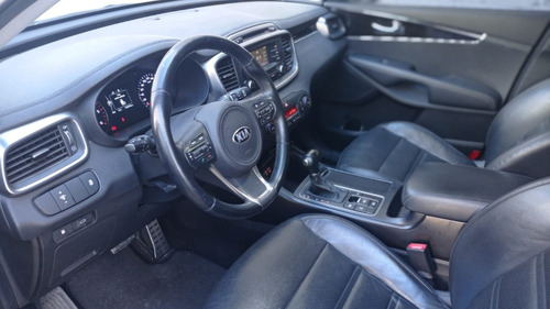 Imagen 9 de 13 de Kia Sorento 2.2 Ex