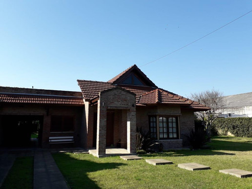 Imagen 2 de 15 de Casa - Castelar Sur