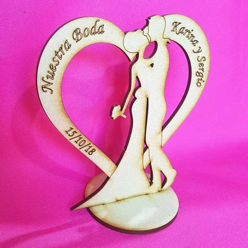 Imagen 3 de 3 de 60 Souvenirs Fibrofacil Pareja Corazón Casamientos