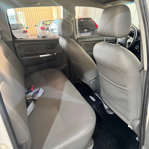 Toyota Hilux Hilux 2.7 Flex 4x2 CD SR (Aut)