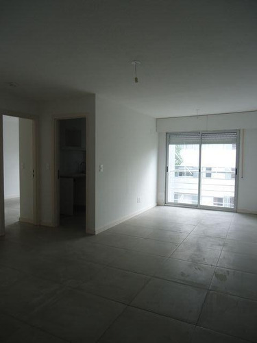 Apartamento Con Renta Proximo A Facultades!!