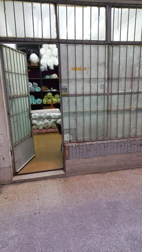 Imagen 2 de 6 de Lavalle Al 2100 Y Uriburu 50 M2