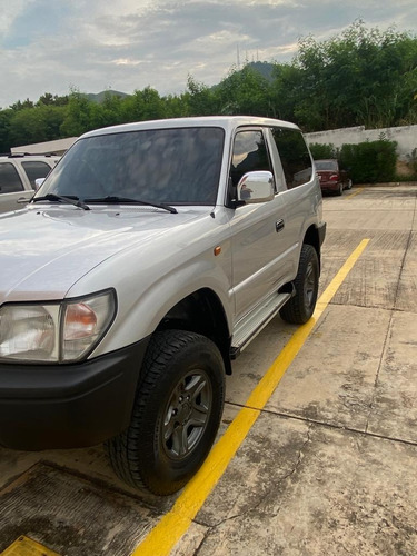 Imagen 1 de 15 de Toyota Meru