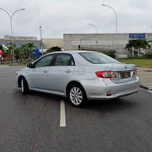 Corolla Altis 2.0 Flex Aut. Blindado