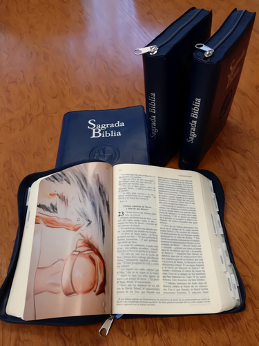 Libro Sagrada Biblia. Versión Oficial De La Conferencia Epis