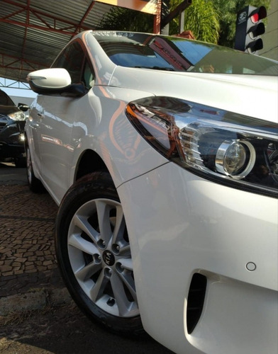 Imagem 11 de 15 de Kia Cerato 1.6 Flex Sx4 Automático Top De Linha 2019- Baixo