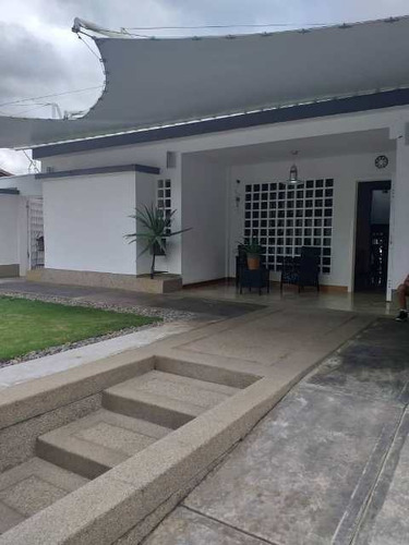 Imagen 3 de 14 de Vendo Casa 500mts2 5h/6b/4p Cumbre De Curumo 4944