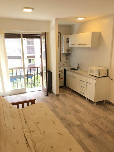 Imagen 2 de 9 de Departamento 1 Ambiente A La Calle Con Balcon En Venta Mar Del Plata