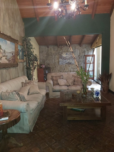 Imagen 2 de 14 de Bella Casa En Guataparo