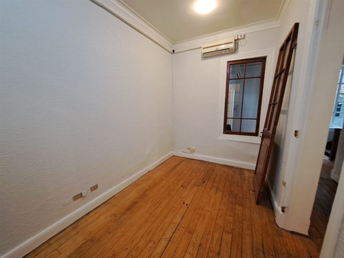 Casa En Arriendo En Metro Bustamante, Providencia