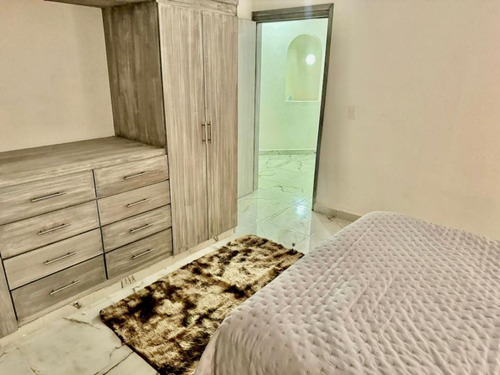 Casa Estilo Contemporáneo En Col. Tulipanes, Cuernavaca Morelos.