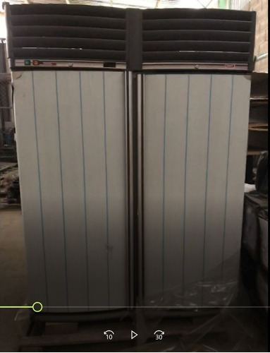 Freezer Vertical 2 Puertas Acero Inox.