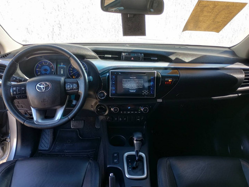 Imagen 4 de 14 de Toyota 2016 Hilux L/16 2.8 Dc 4x4 Tdi Srx Aut
