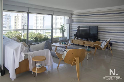 Vende Gran Apartamento En Brava - Punta Del Este De 3 Dormitorios