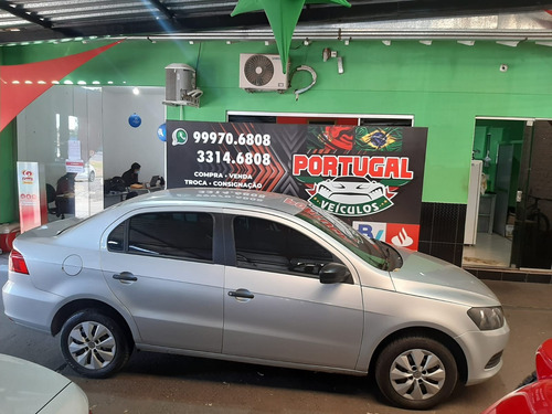 Imagem 7 de 14 de Volkswagen Voyage Trendline 1.6 Prata 2015