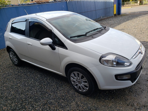 Fiat Punto 2013 1.4 Attractive Flex 5p