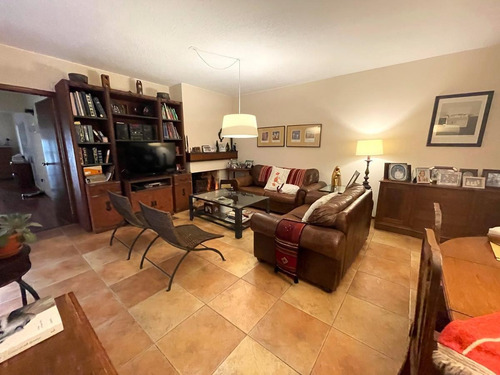 Imagen 10 de 25 de Venta Apartamento Pocitos Cuatro Dormitorios Dos Garages Dos Patios Servicio