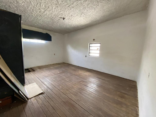 ¡oportunidad! Lega Propiedades Vende En Exclusividad Amplia Casa Con 2 Dormitorios
