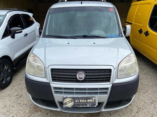 Imagem 2 de 11 de Fiat Doblo Essence 1.8 Flex 16v 7l 2012