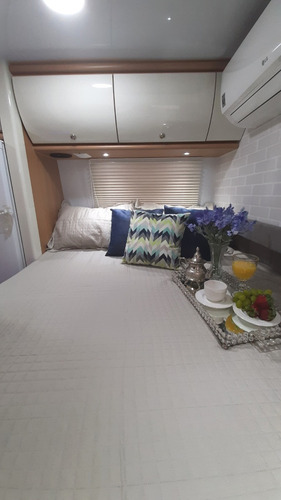 Motorhome Motor Home Renaut Master Novo Trailer