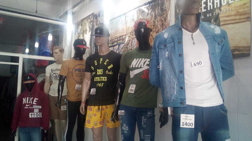 Vendo Fondo De Comercio: Local De Ropa Unisex