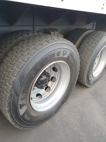 Imagem 8 de 8 de Volvo Vm 270